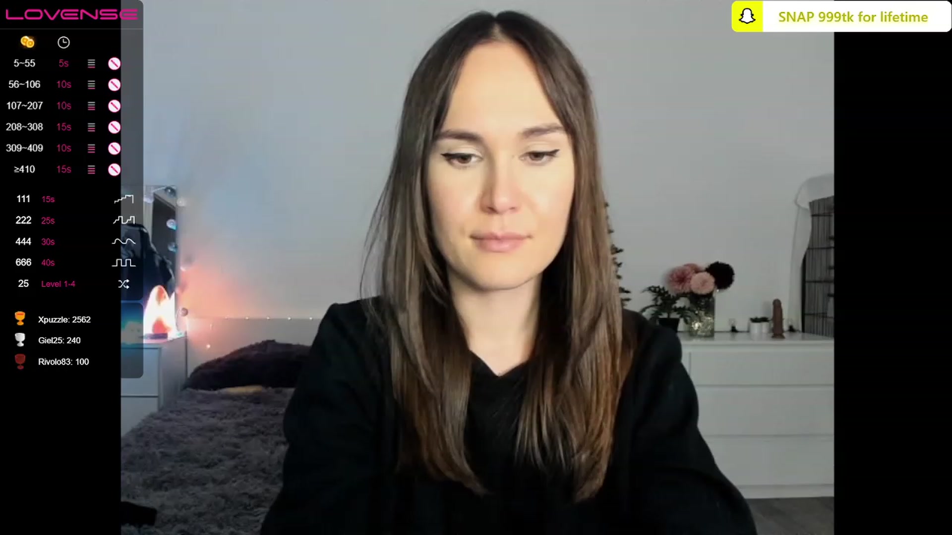 Gallery image thumbnail from ana_lus's myfreecams stream on, 01/12/2023, 23:59 image 16 of 20