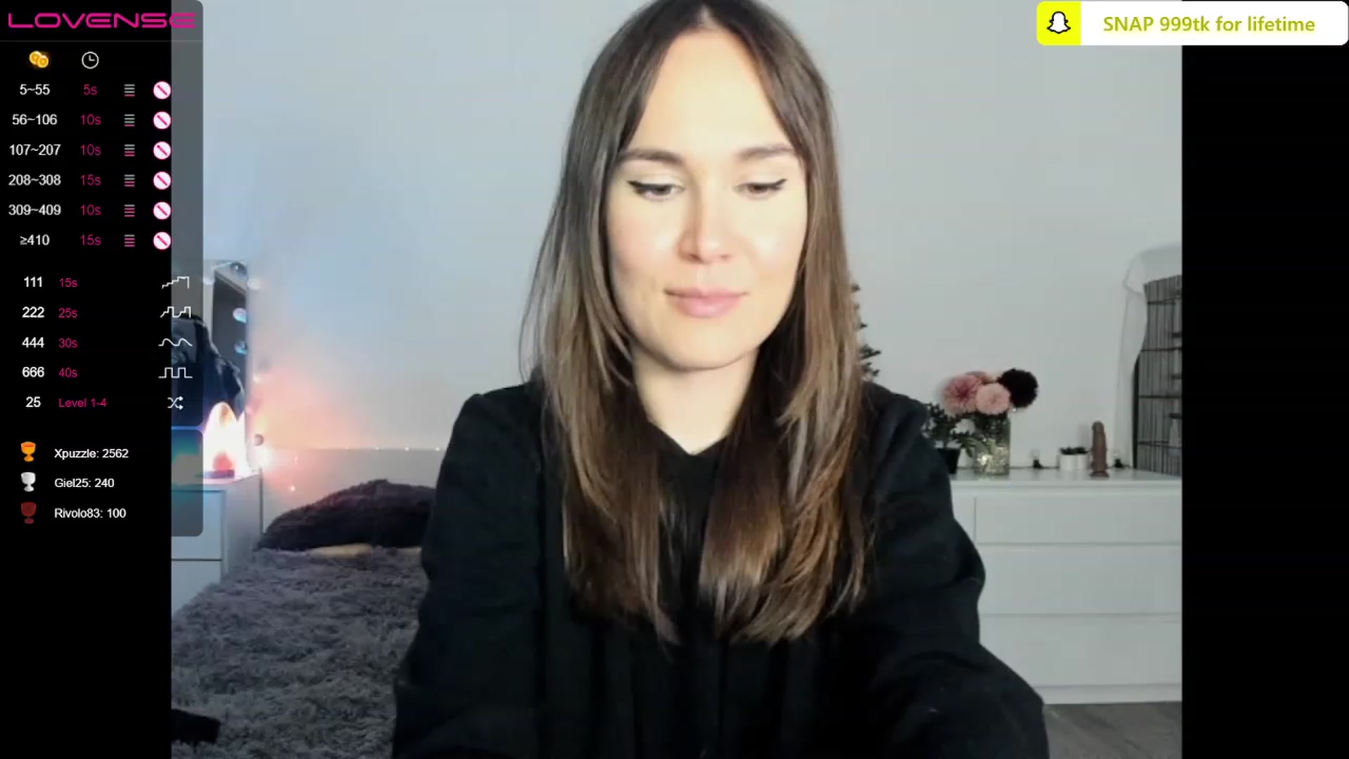Gallery image thumbnail from ana_lus's myfreecams stream on, 01/12/2023, 23:59 image 9 of 20