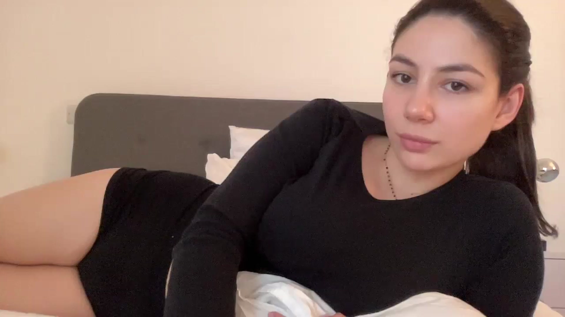 Gallery image thumbnail from anacardi's myfreecams stream on, 03/21/2024, 17:53 image 18 of 20