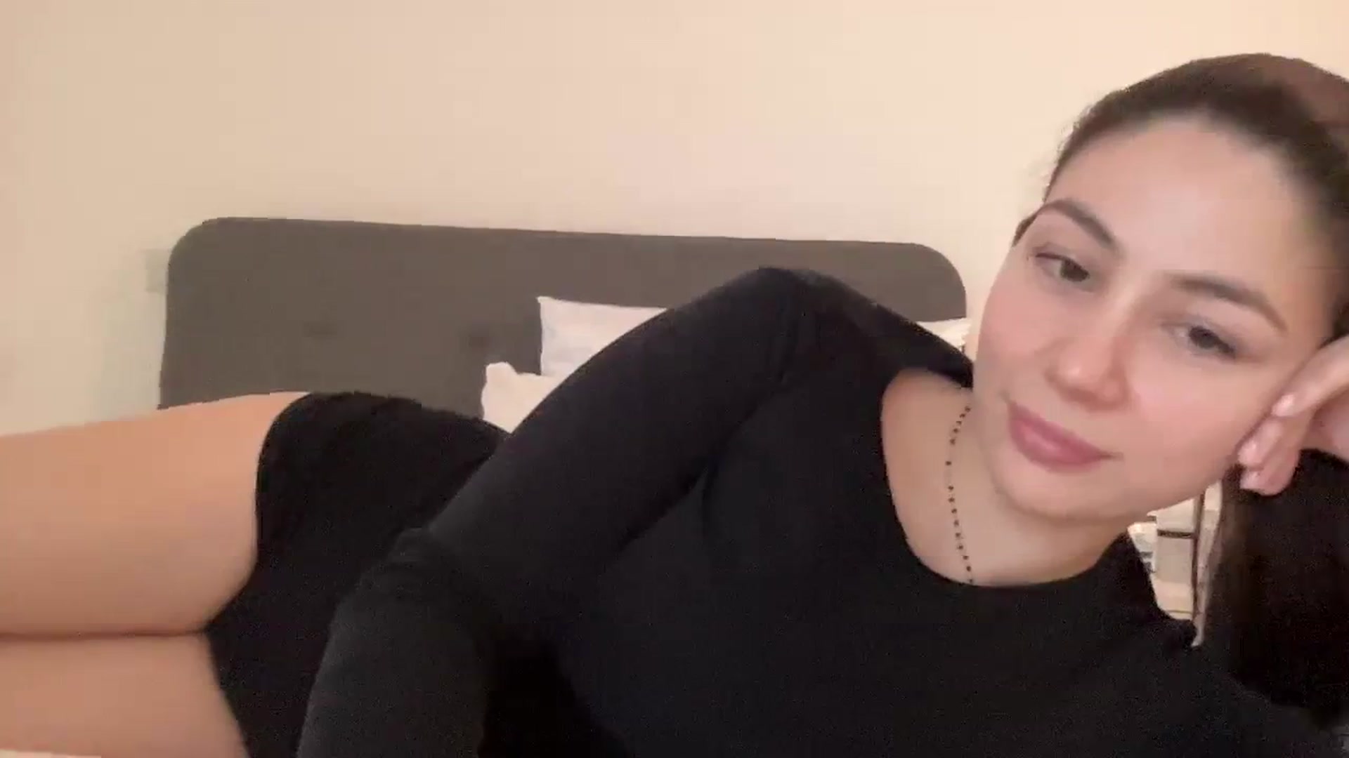 Gallery image thumbnail from anacardi's myfreecams stream on, 03/21/2024, 17:53 image 16 of 20