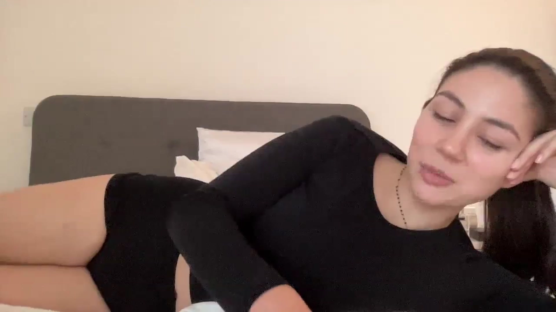 Gallery image thumbnail from anacardi's myfreecams stream on, 03/21/2024, 17:53 image 13 of 20