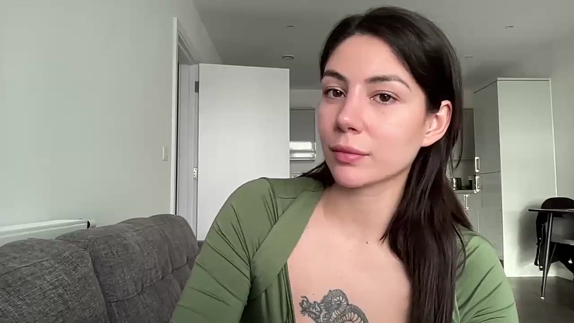 Gallery image thumbnail from anacardi's myfreecams stream on, 03/29/2024, 17:22 image 18 of 20