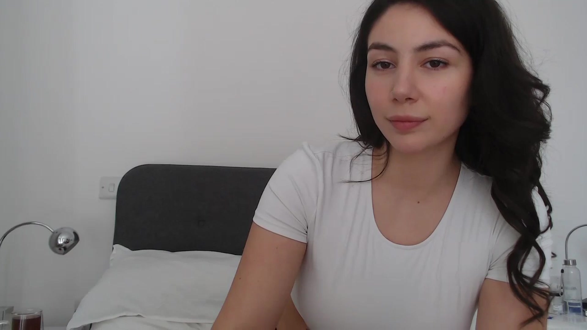 Gallery image thumbnail from anacardi's myfreecams stream on, 04/01/2024, 15:41 image 4 of 20