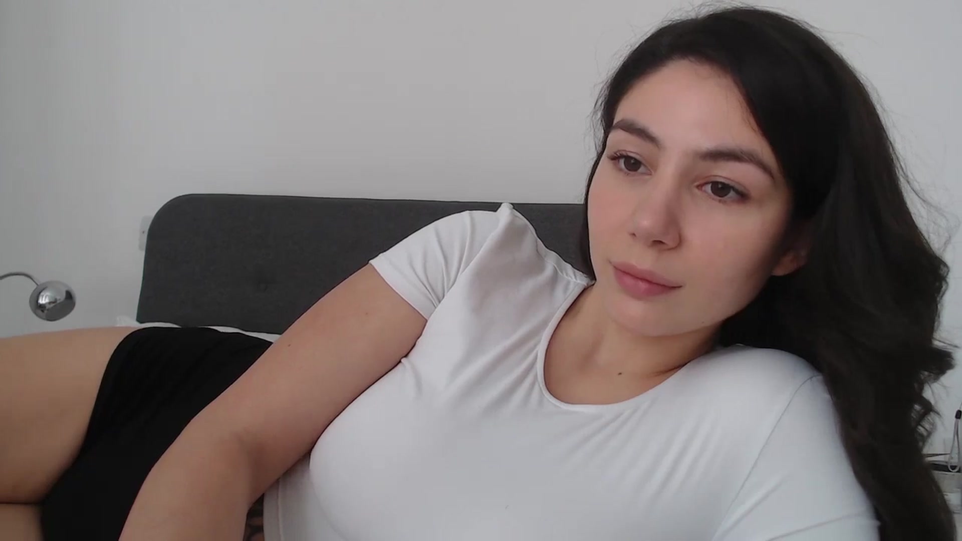Gallery image thumbnail from anacardi's myfreecams stream on, 04/01/2024, 15:41 image 16 of 20