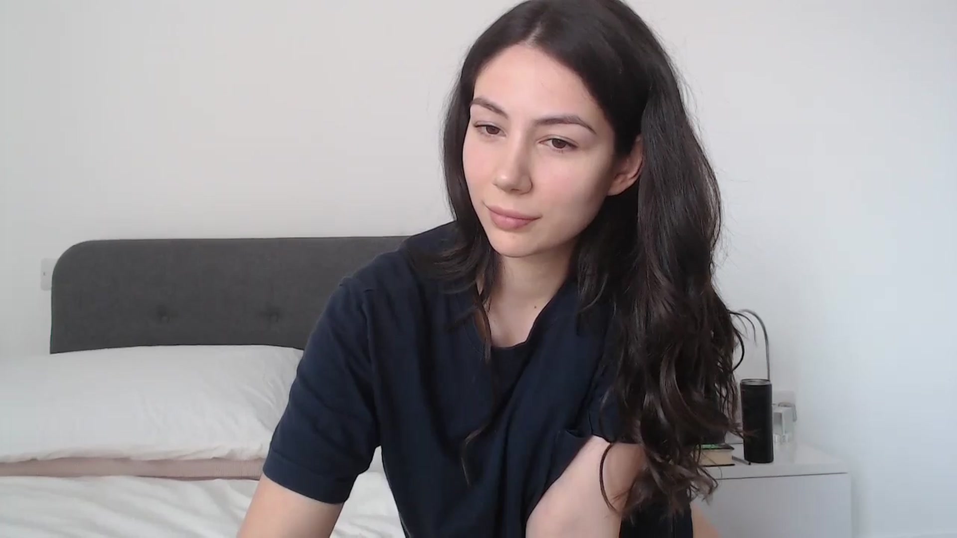 Gallery image thumbnail from anacardi's myfreecams stream on, 05/06/2024, 16:52 image 12 of 20