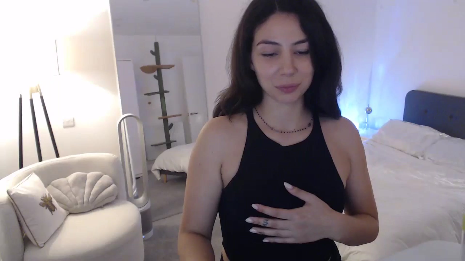 Gallery image thumbnail from anacardi's myfreecams stream on, 07/22/2024, 01:57 image 13 of 20