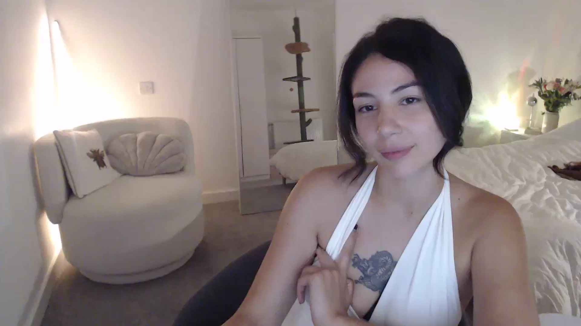 Gallery image thumbnail from anacardi's myfreecams stream on, 08/27/2024, 24:03 image 10 of 20
