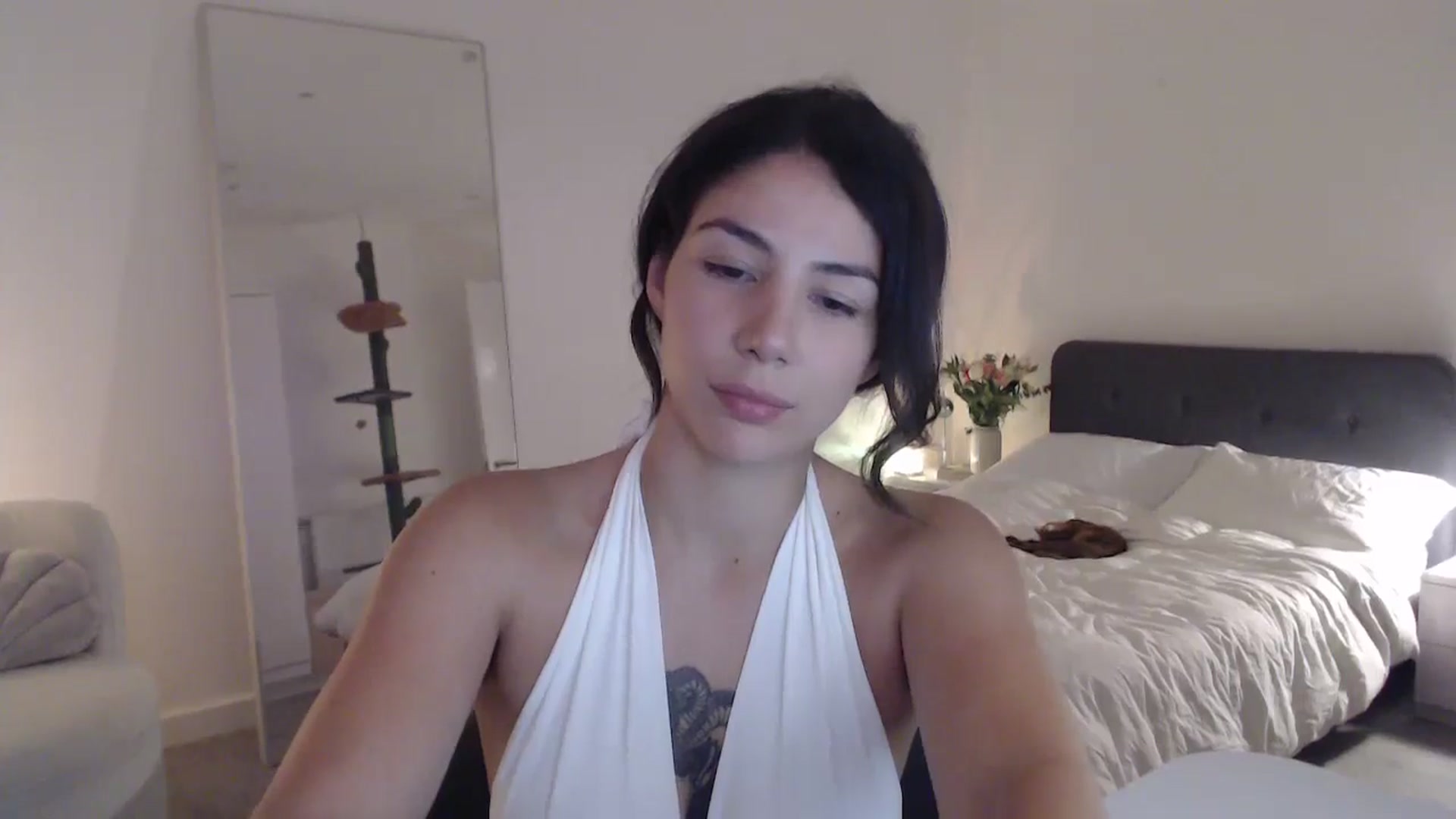 Gallery image thumbnail from anacardi's myfreecams stream on, 08/27/2024, 24:03 image 13 of 20
