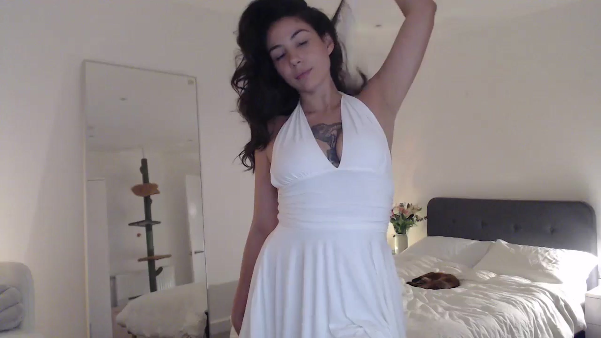 Gallery image thumbnail from anacardi's myfreecams stream on, 08/27/2024, 24:03 image 17 of 20