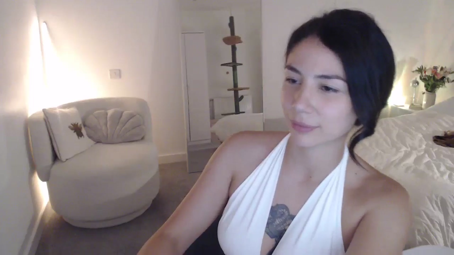 Gallery image thumbnail from anacardi's myfreecams stream on, 08/27/2024, 24:03 image 7 of 20