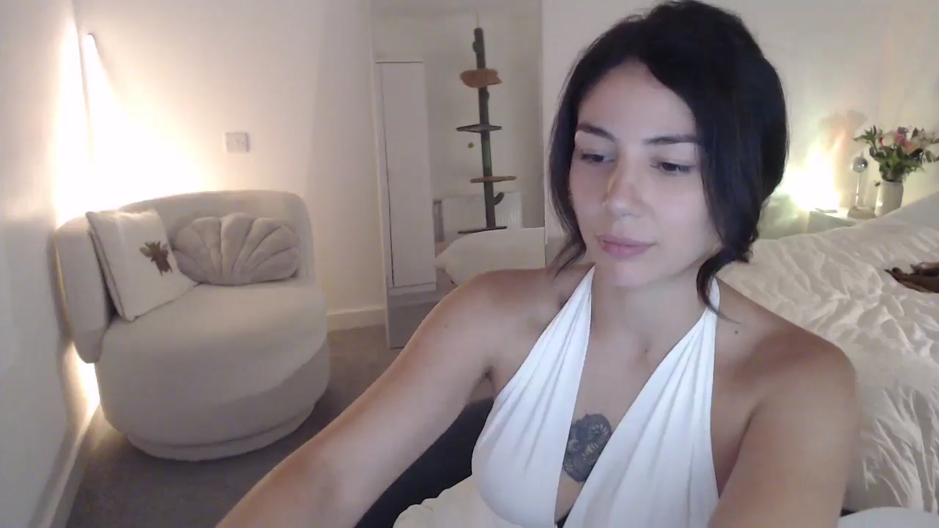 Gallery image thumbnail from anacardi's myfreecams stream on, 08/27/2024, 24:03 image 11 of 20