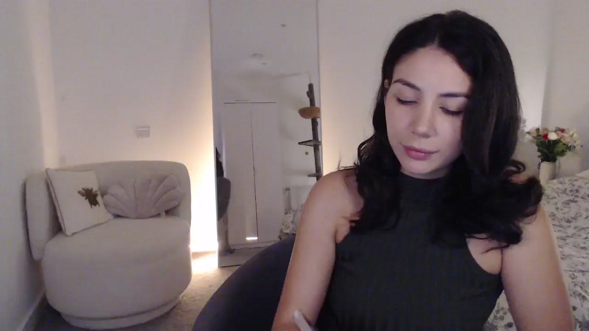 Gallery image thumbnail from anacardi's myfreecams stream on, 08/30/2024, 04:15 image 1 of 20