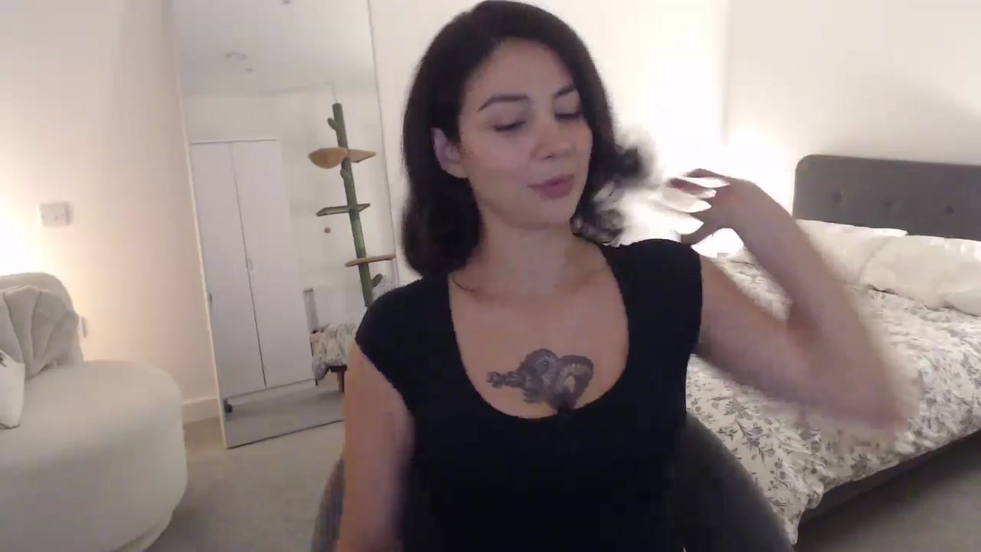 Gallery image thumbnail from anacardi's myfreecams stream on, 09/10/2024, 03:38 image 12 of 20