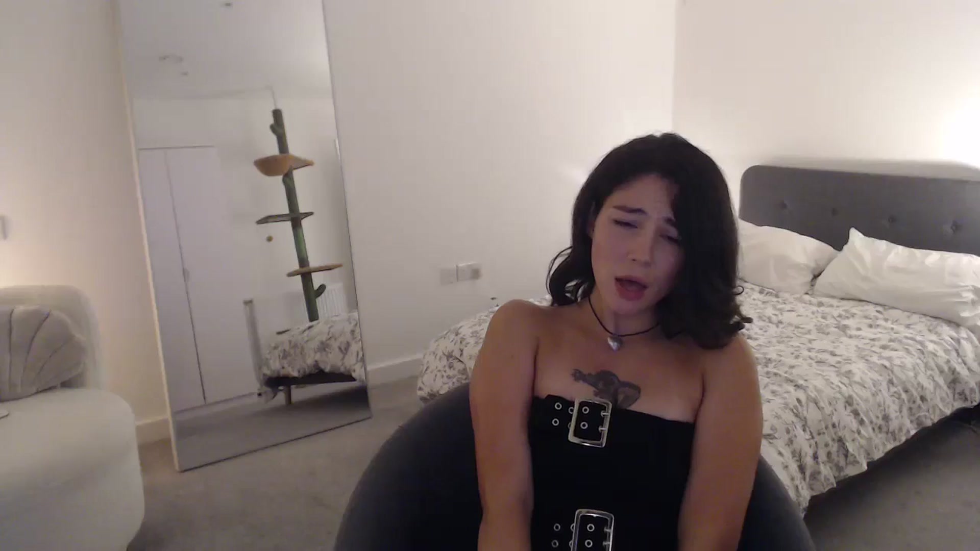 Gallery image thumbnail from anacardi's myfreecams stream on, 09/14/2024, 01:23 image 7 of 20