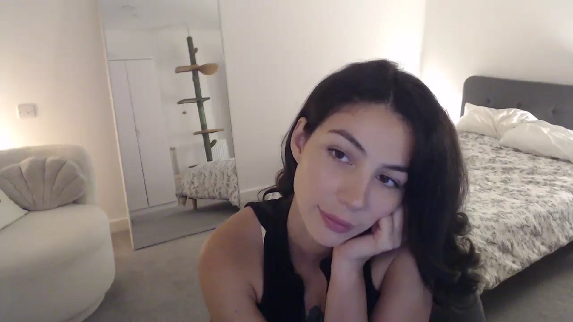 Gallery image thumbnail from anacardi's myfreecams stream on, 09/15/2024, 21:15 image 8 of 20