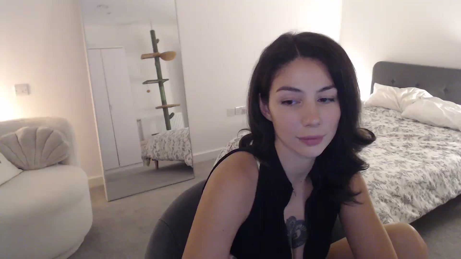 Gallery image thumbnail from anacardi's myfreecams stream on, 09/15/2024, 21:15 image 7 of 20