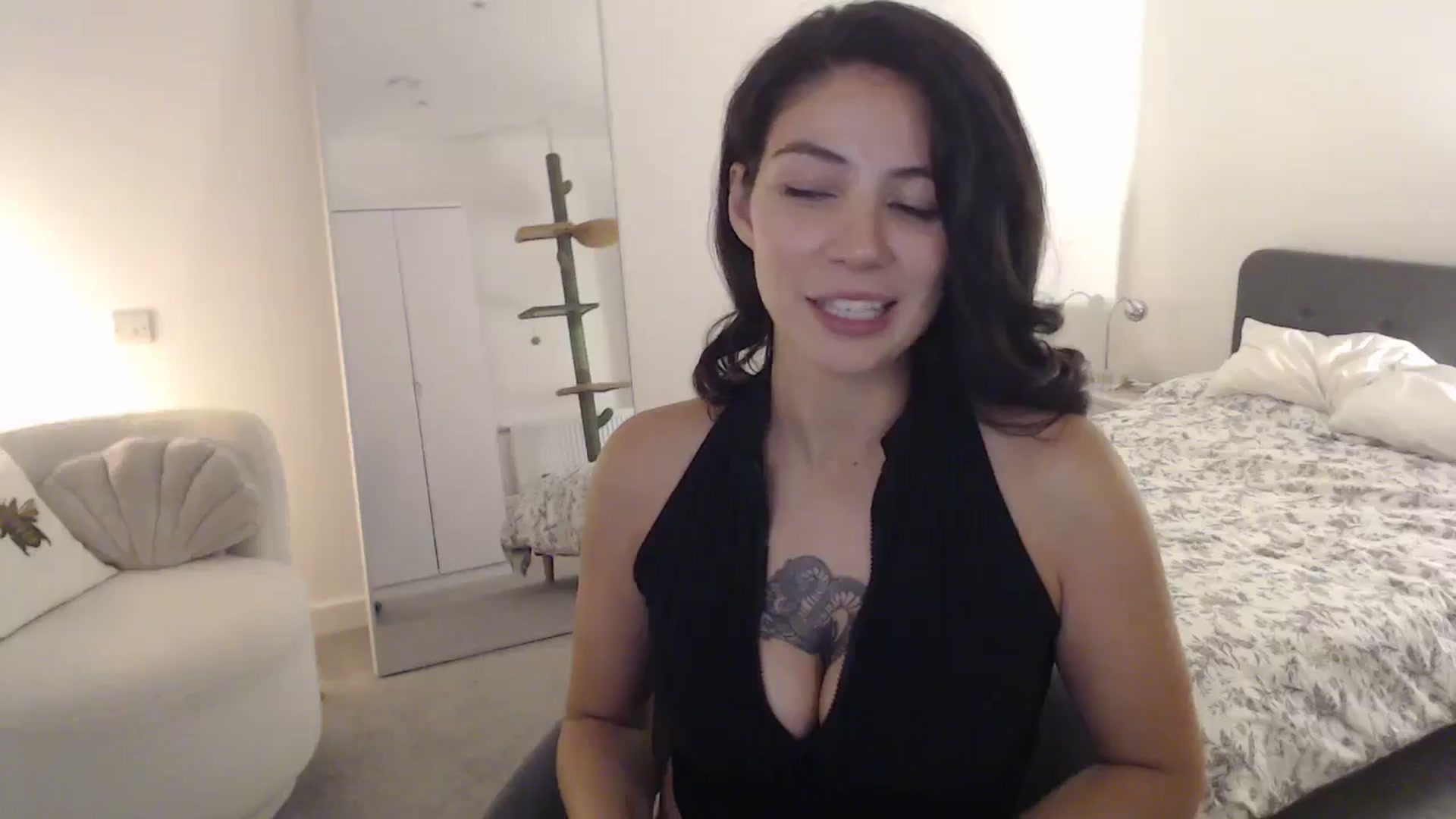 Gallery image thumbnail from anacardi's myfreecams stream on, 09/15/2024, 22:19 image 19 of 20