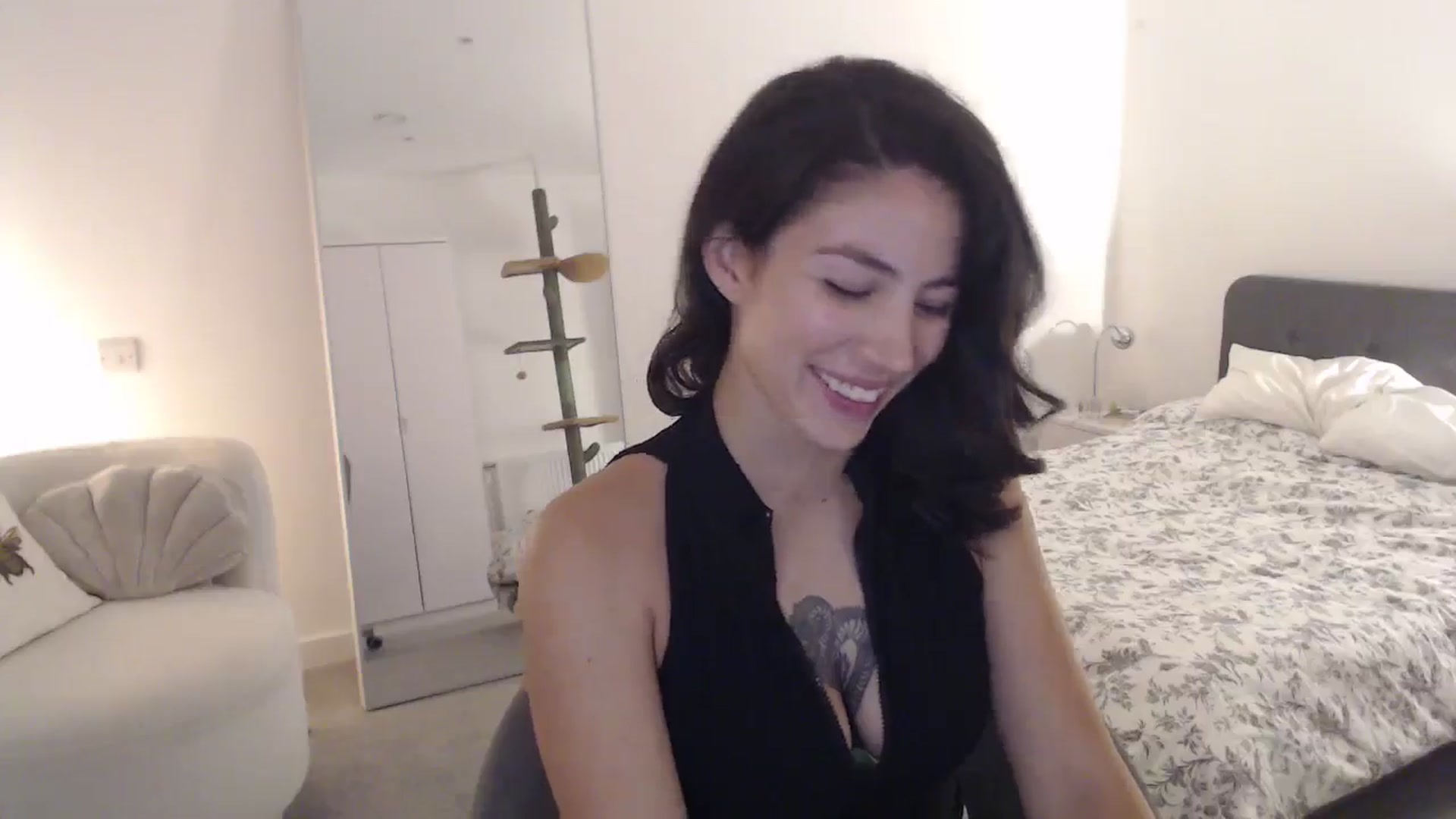 Gallery image thumbnail from anacardi's myfreecams stream on, 09/15/2024, 22:19 image 8 of 20