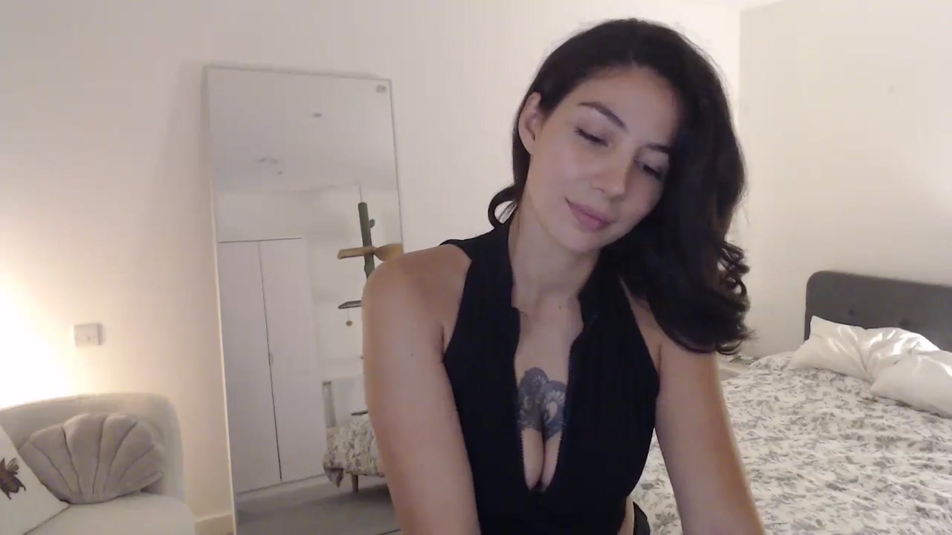 Gallery image thumbnail from anacardi's myfreecams stream on, 09/15/2024, 22:19 image 16 of 20