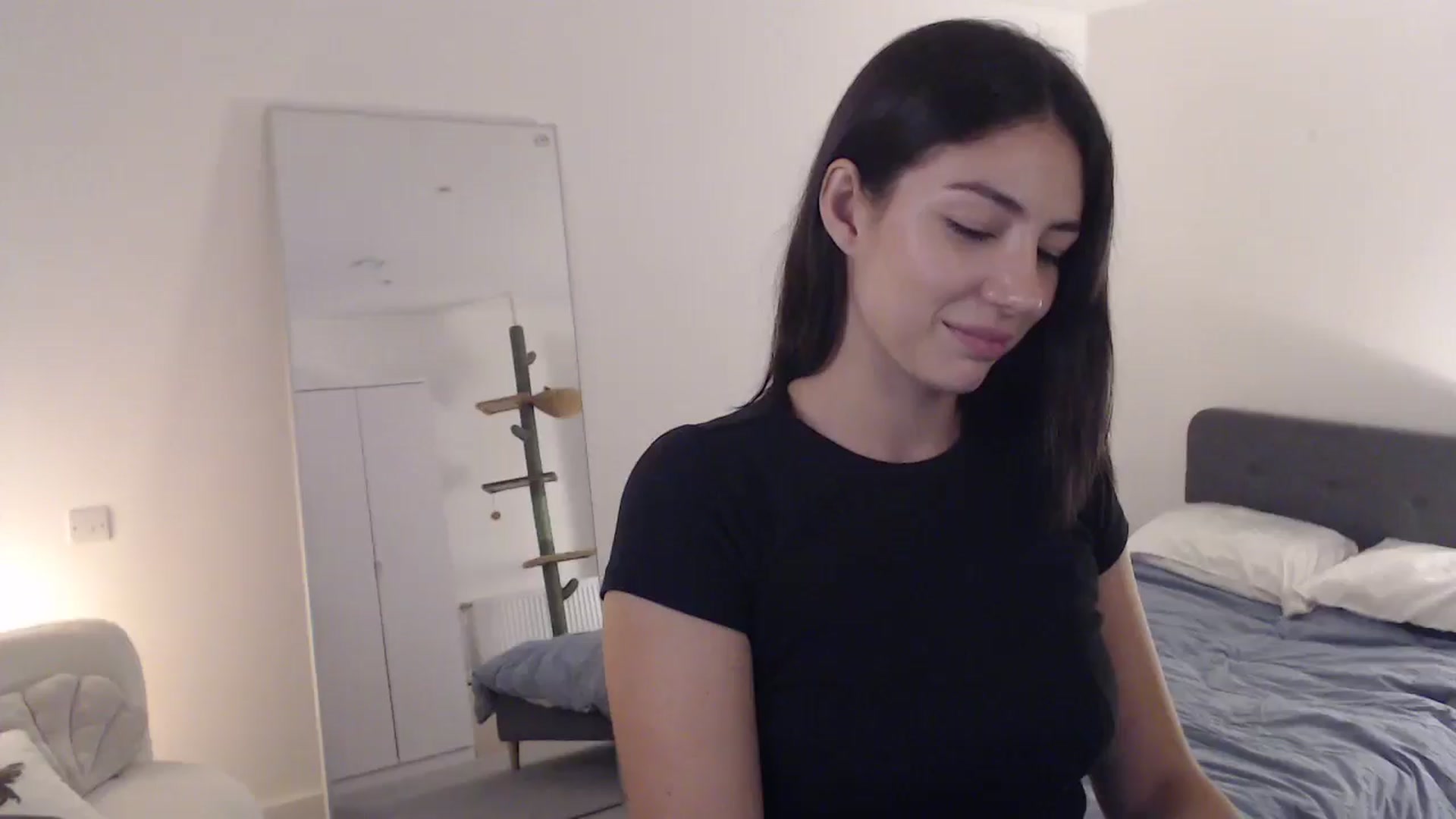 Gallery image thumbnail from anacardi's myfreecams stream on, 09/18/2024, 23:32 image 1 of 20