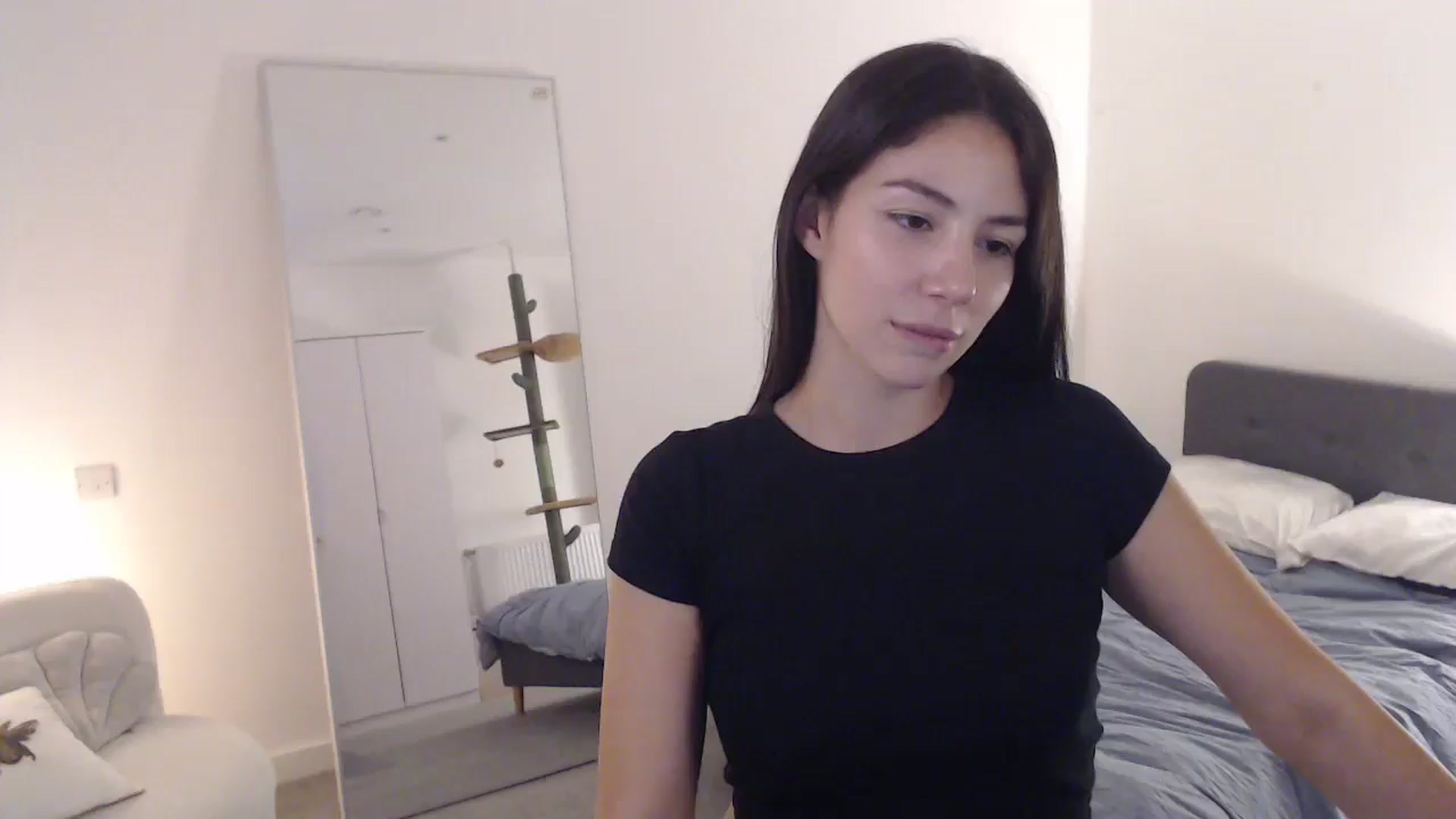 Gallery image thumbnail from anacardi's myfreecams stream on, 09/18/2024, 23:32 image 16 of 20