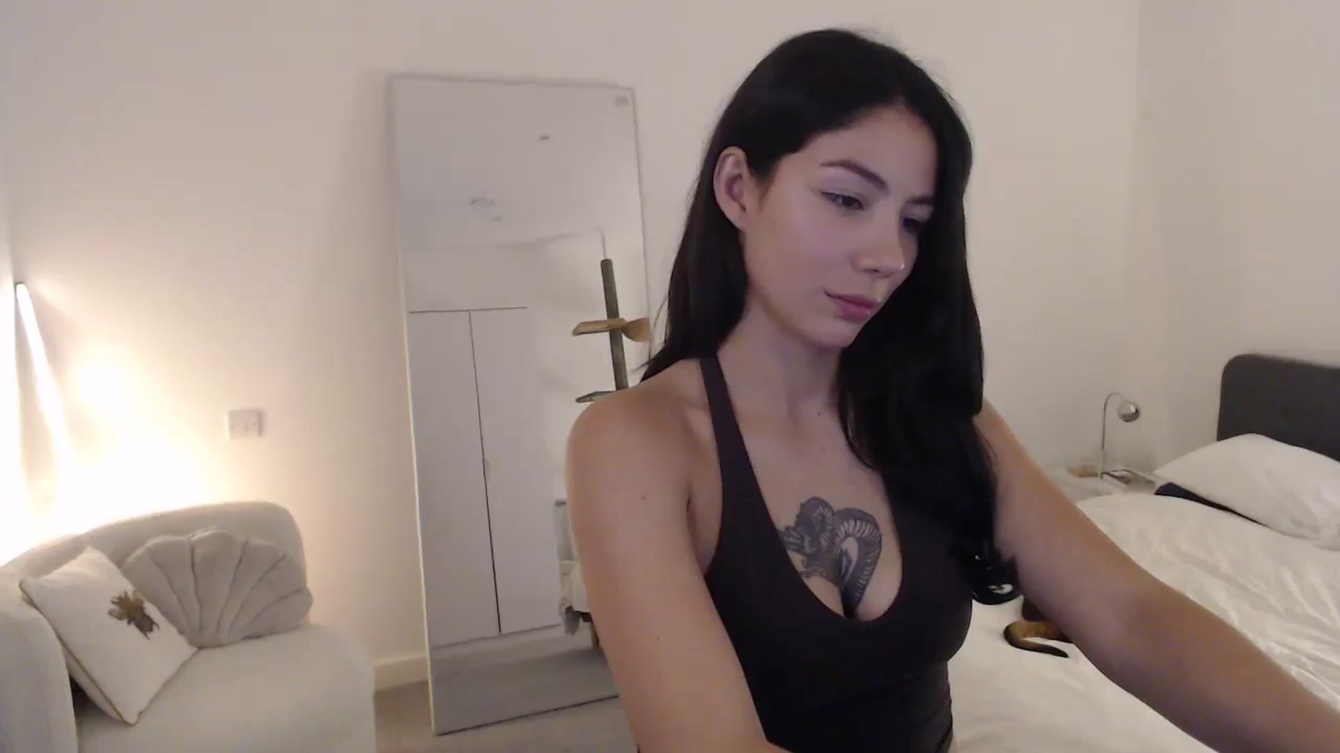 Gallery image thumbnail from anacardi's myfreecams stream on, 09/22/2024, 22:22 image 7 of 20