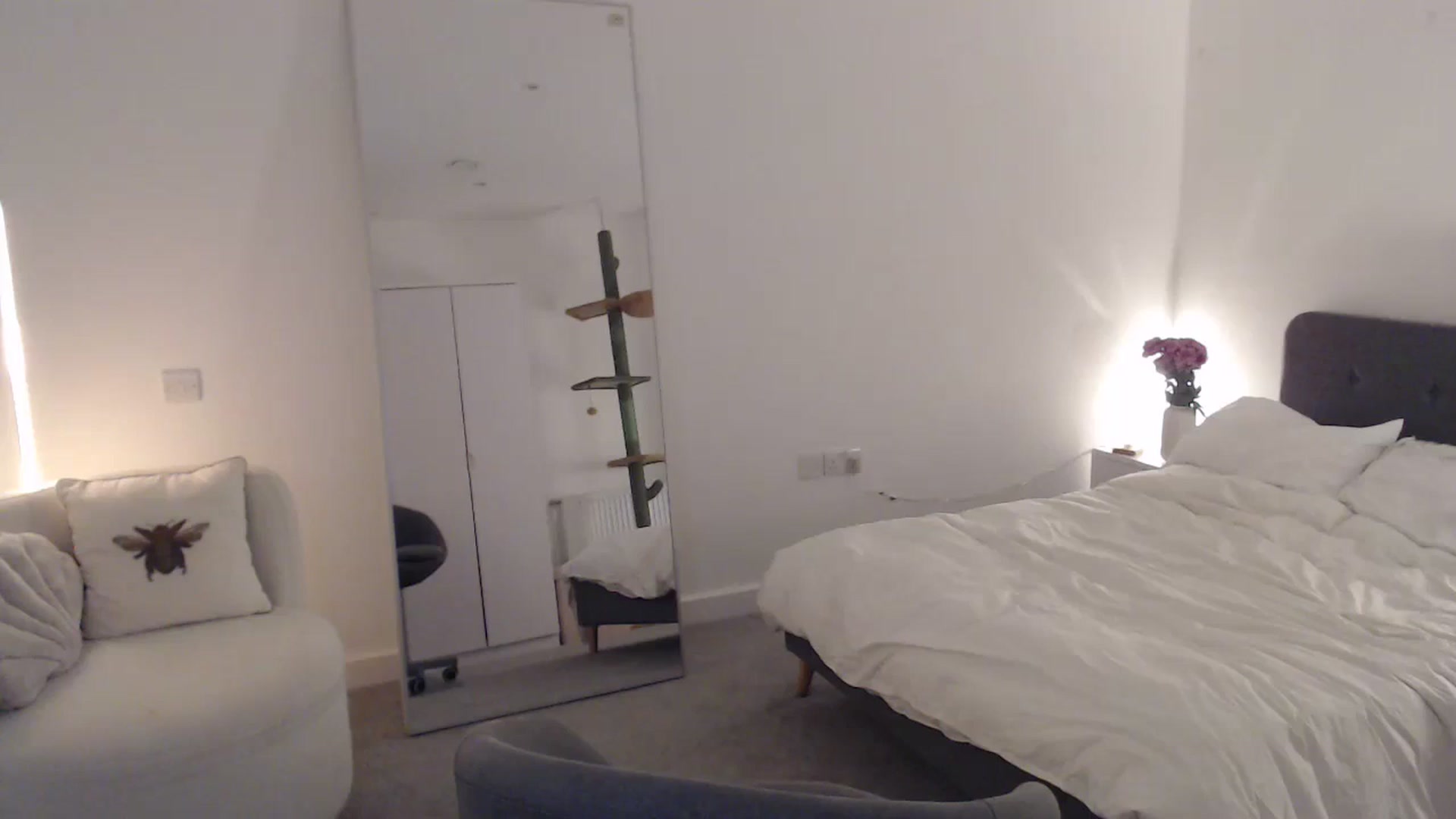 Gallery image thumbnail from anacardi's myfreecams stream on, 09/25/2024, 24:34 image 1 of 20