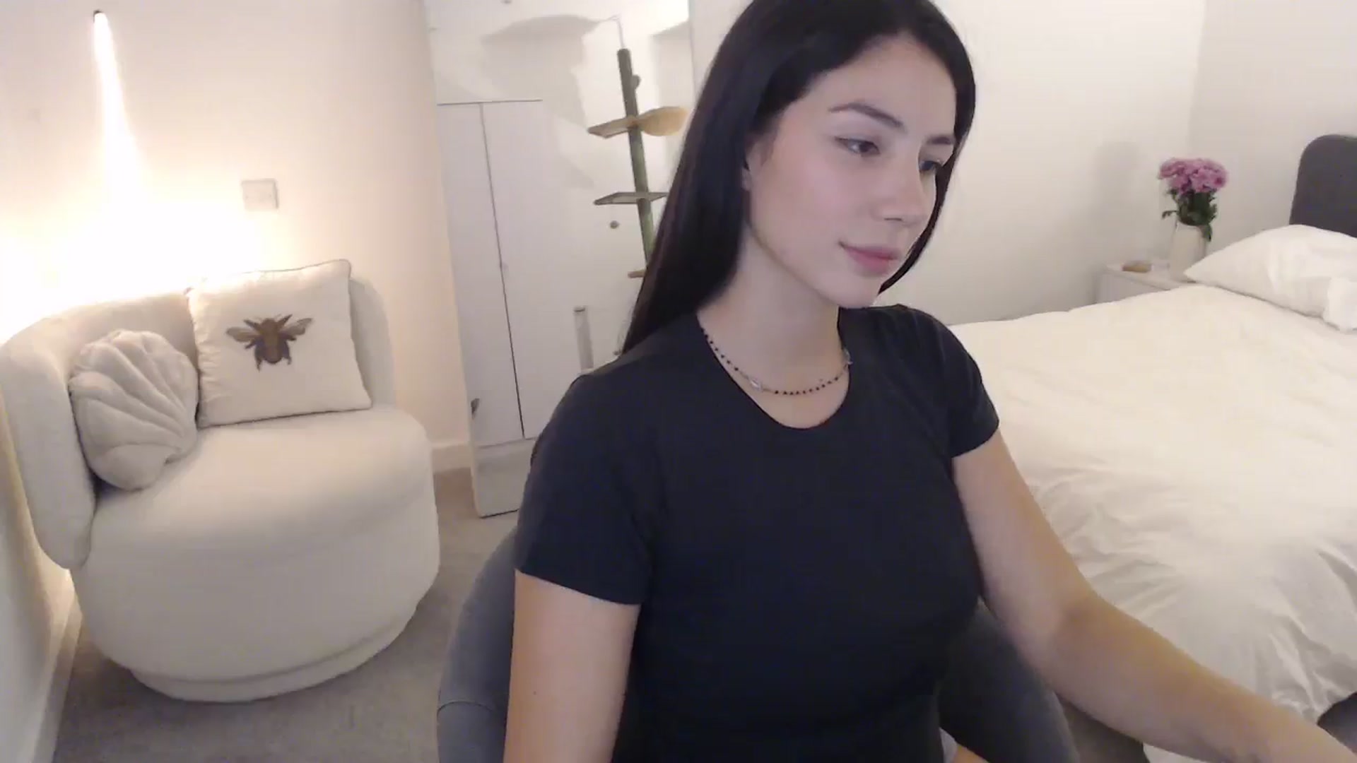 Gallery image thumbnail from anacardi's myfreecams stream on, 09/25/2024, 22:54 image 9 of 20