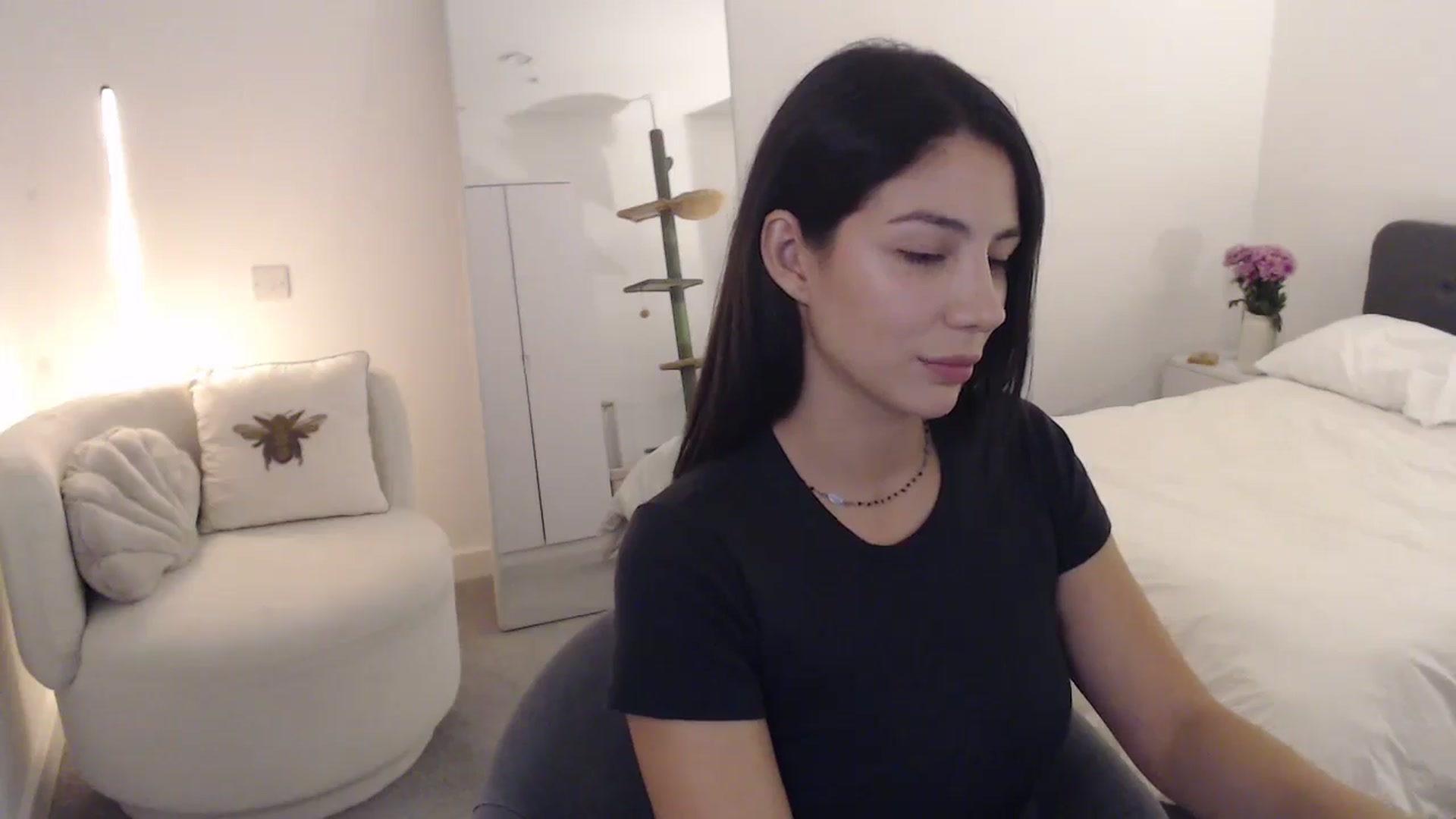 Gallery image thumbnail from anacardi's myfreecams stream on, 09/25/2024, 22:54 image 3 of 20