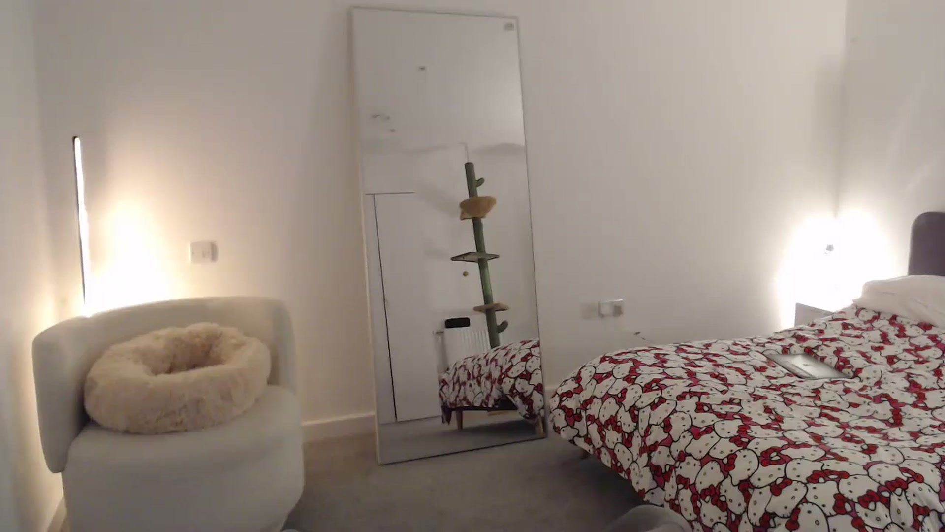 Gallery image thumbnail from anacardi's myfreecams stream on, 09/30/2024, 23:05 image 10 of 20