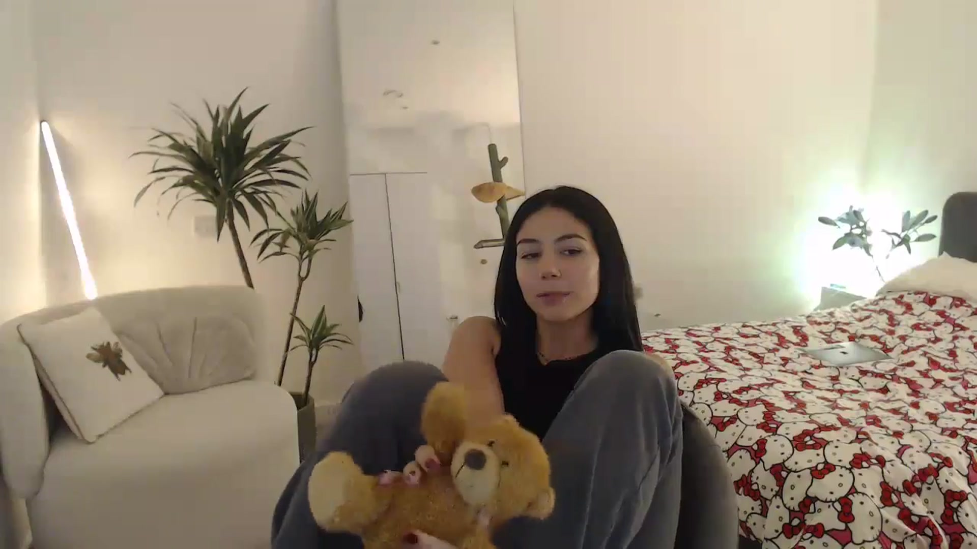 Gallery image thumbnail from anacardi's myfreecams stream on, 10/01/2024, 20:28 image 6 of 20