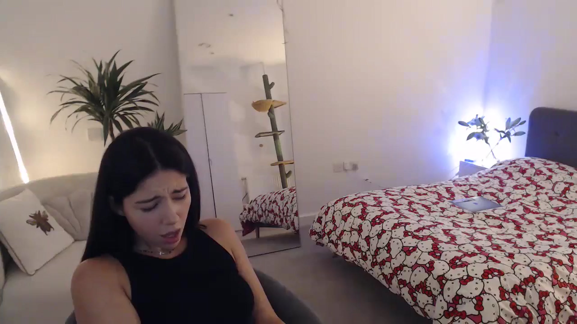 Gallery image thumbnail from anacardi's myfreecams stream on, 10/01/2024, 21:18 image 5 of 20