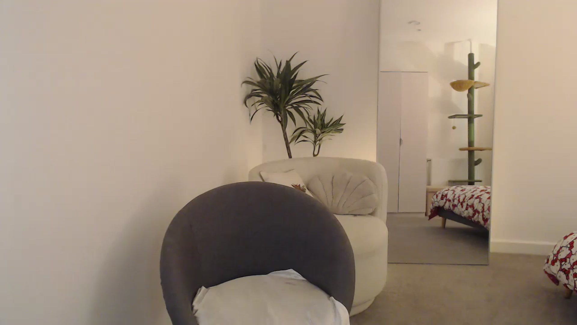 Gallery image thumbnail from anacardi's myfreecams stream on, 10/04/2024, 23:36 image 8 of 20