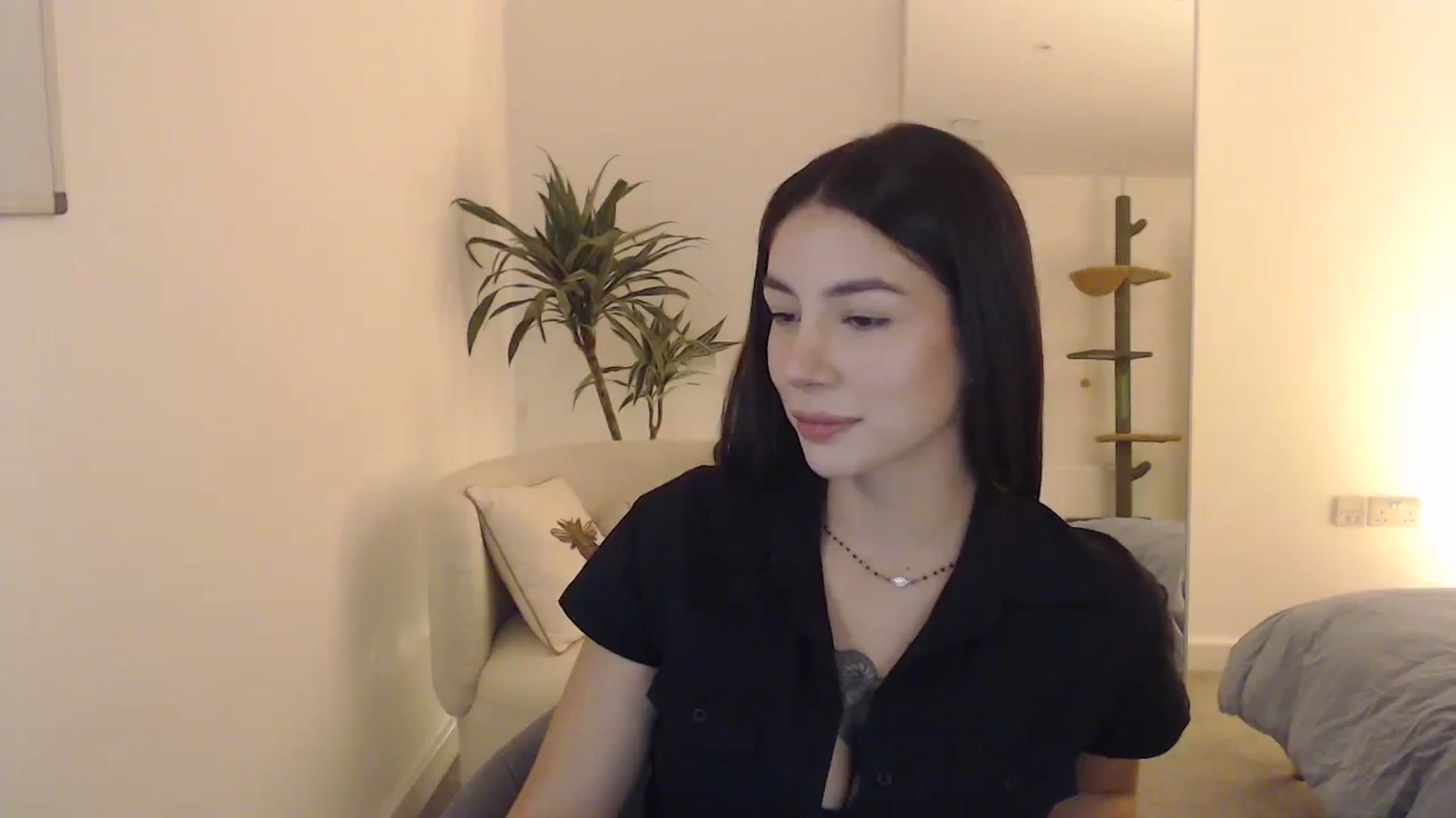 Gallery image thumbnail from anacardi's myfreecams stream on, 10/12/2024, 18:06 image 16 of 20