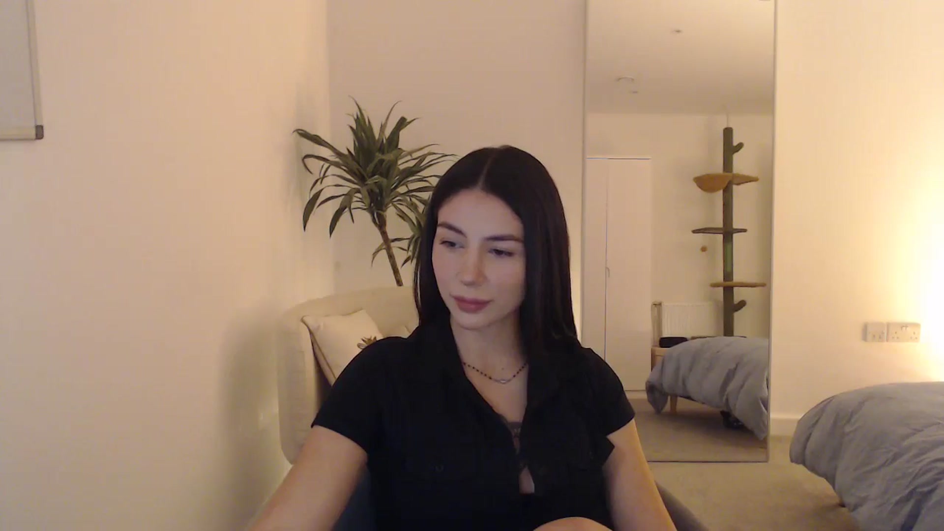 Gallery image thumbnail from anacardi's myfreecams stream on, 10/12/2024, 18:06 image 11 of 20