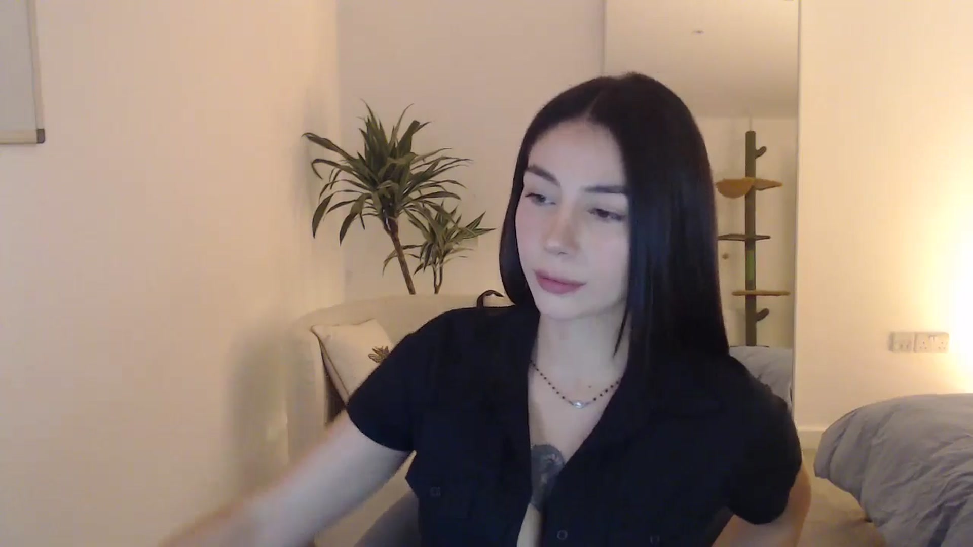 Gallery image thumbnail from anacardi's myfreecams stream on, 10/12/2024, 18:06 image 7 of 20