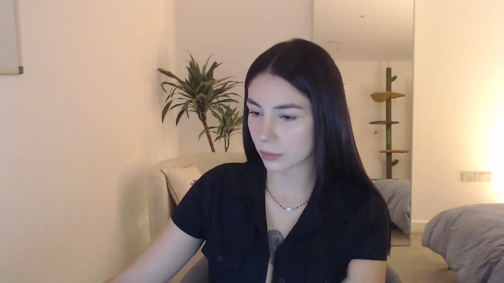 Gallery image thumbnail from anacardi's myfreecams stream on, 10/12/2024, 18:06 image 1 of 20