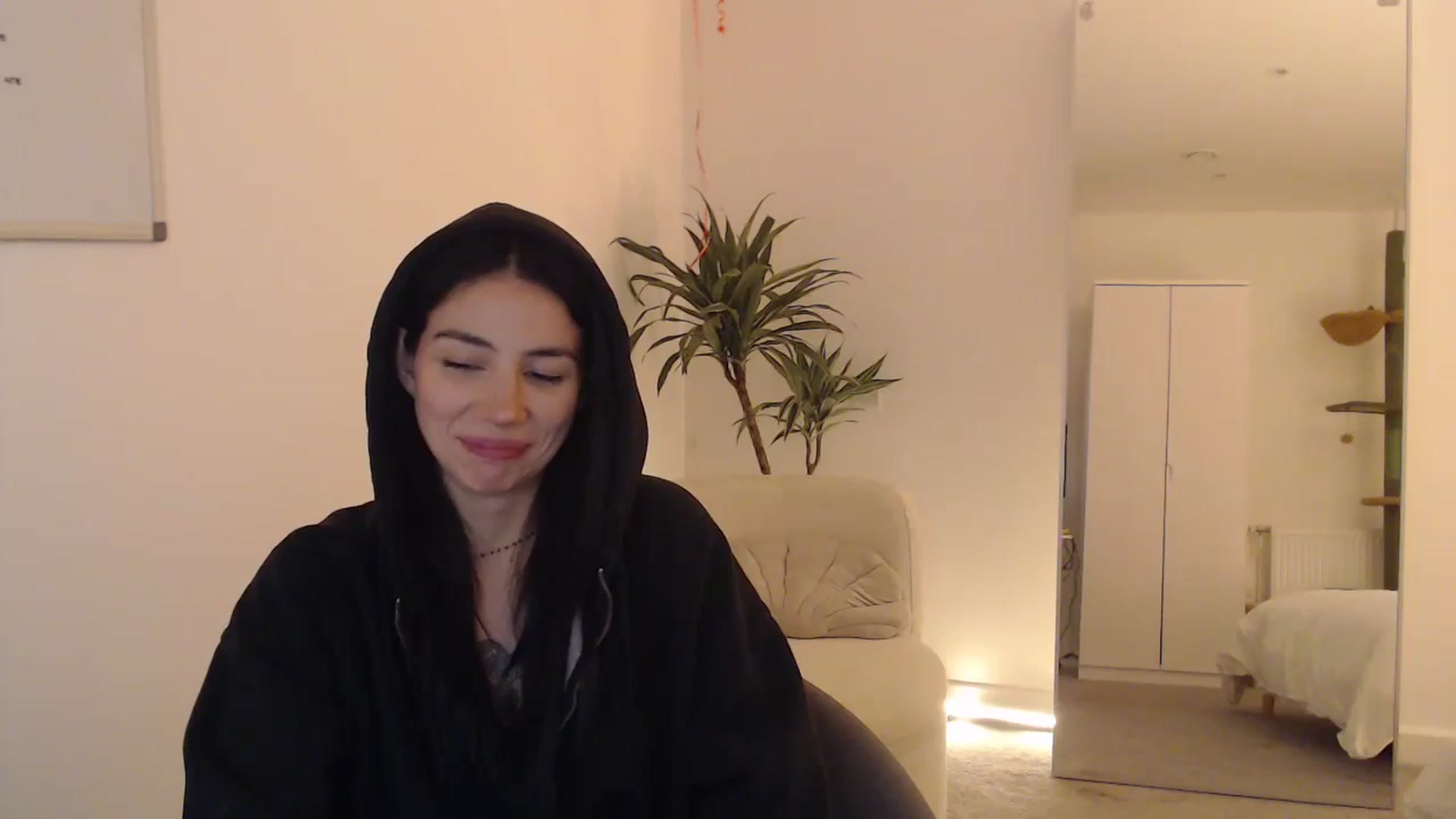 Gallery image thumbnail from anacardi's myfreecams stream on, 10/13/2024, 01:00 image 17 of 20