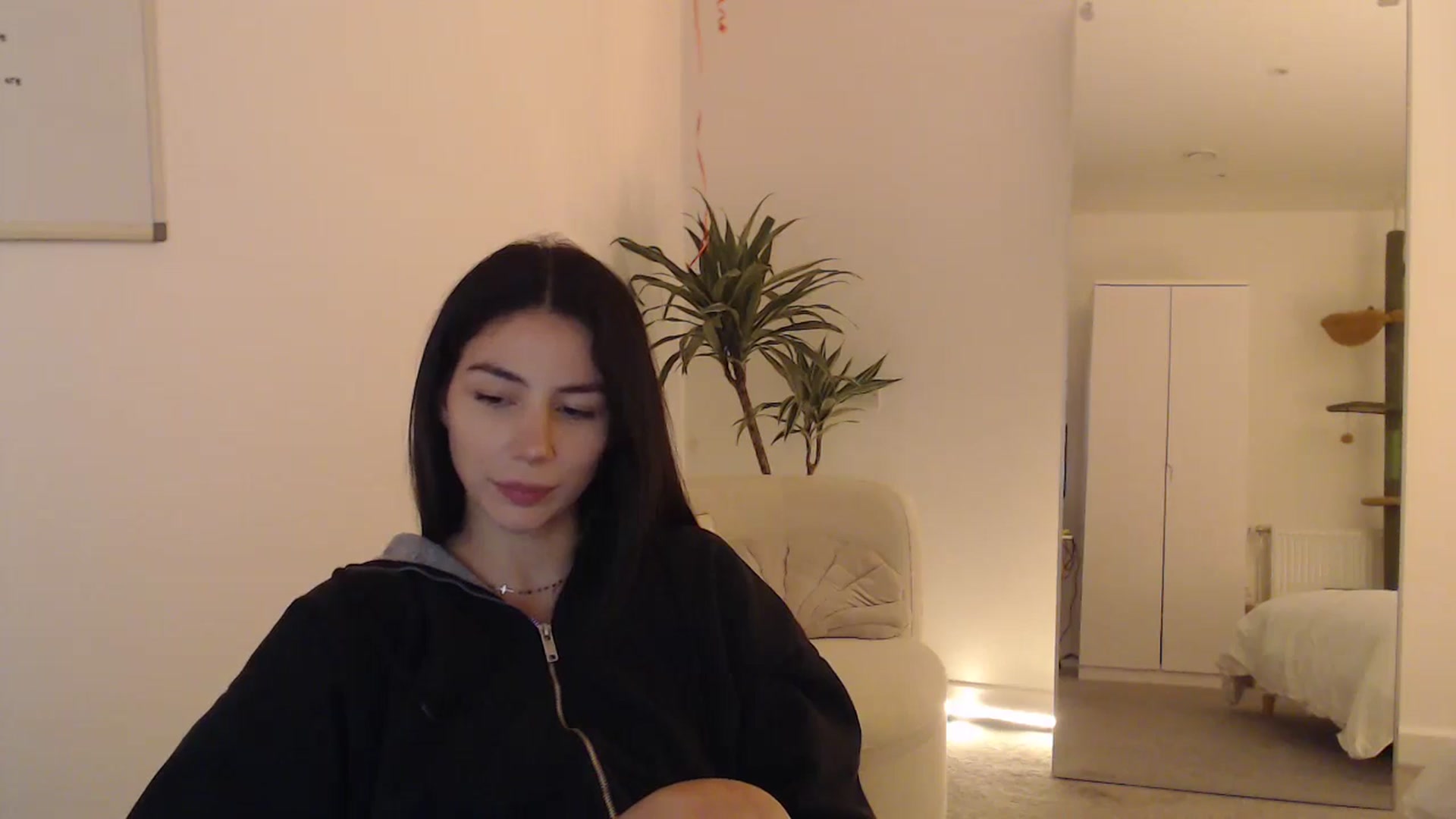 Gallery image thumbnail from anacardi's myfreecams stream on, 10/13/2024, 01:00 image 19 of 20