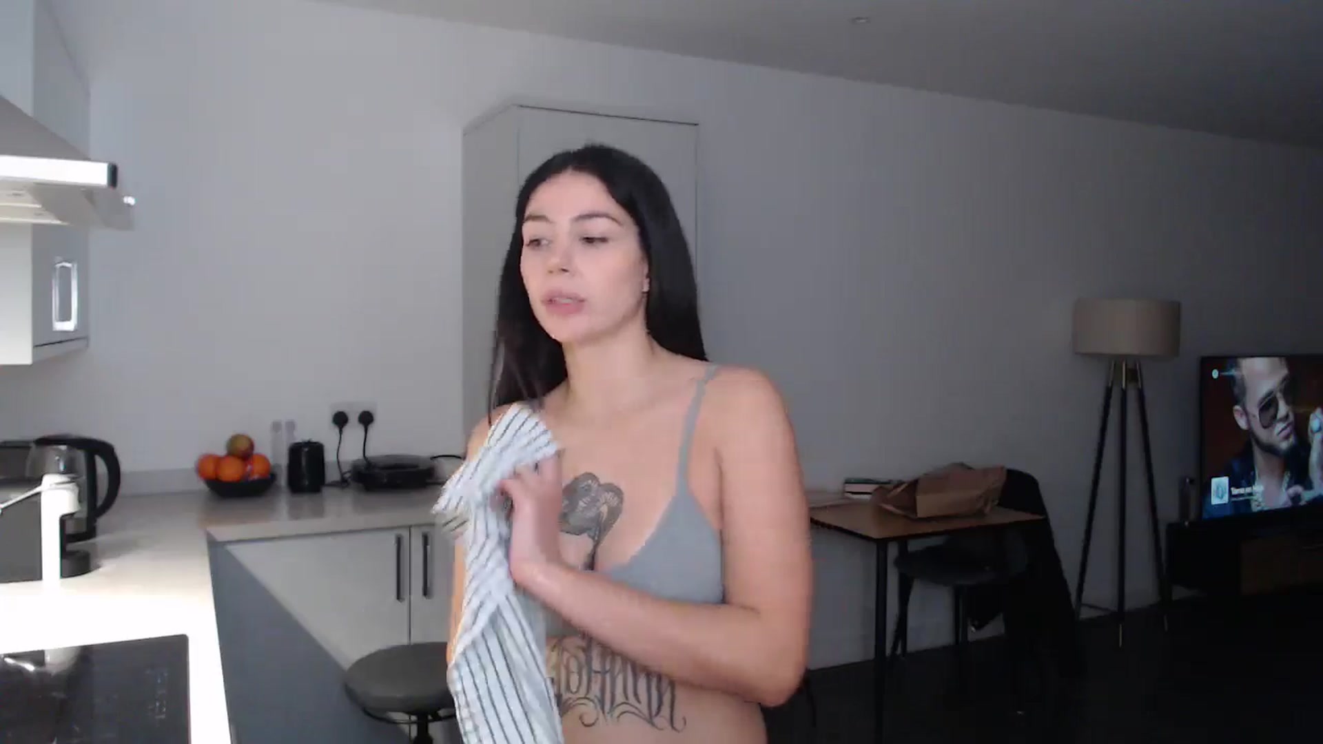 Gallery image thumbnail from anacardi's myfreecams stream on, 10/15/2024, 21:01 image 3 of 20