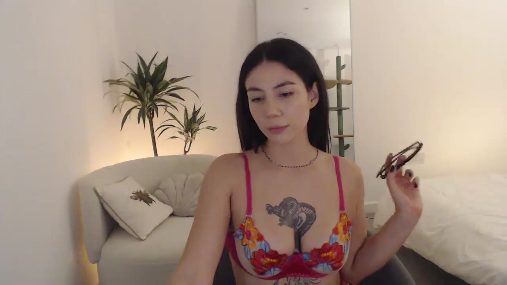 Gallery image thumbnail from anacardi's myfreecams stream on, 10/18/2024, 23:21 image 20 of 20