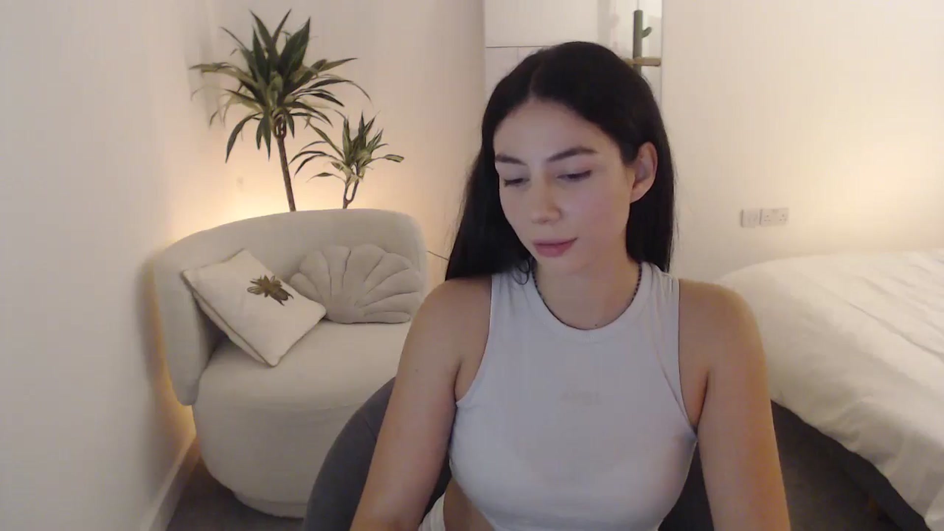 Gallery image thumbnail from anacardi's myfreecams stream on, 10/18/2024, 23:21 image 4 of 20