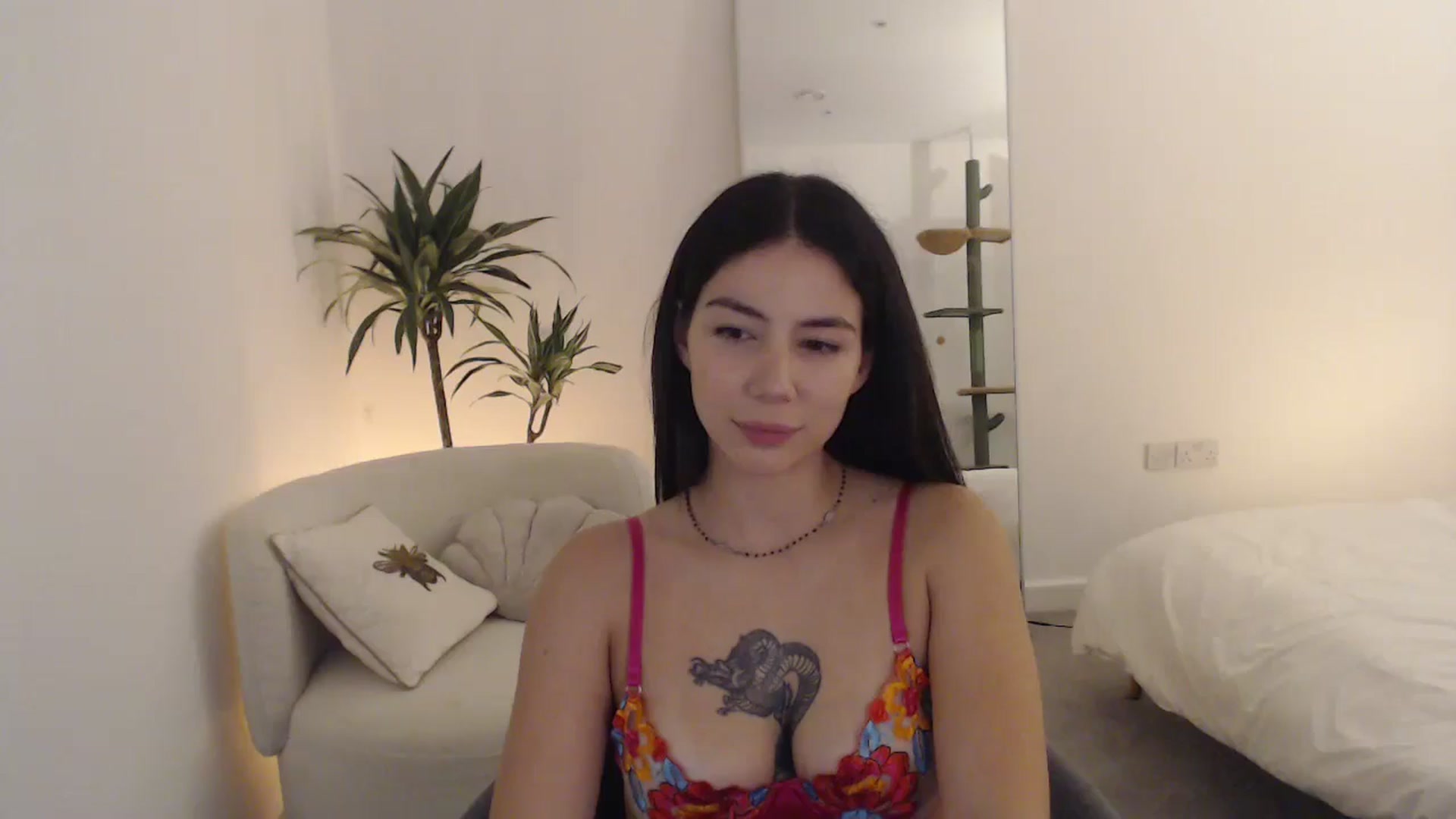 Gallery image thumbnail from anacardi's myfreecams stream on, 10/19/2024, 24:20 image 10 of 20