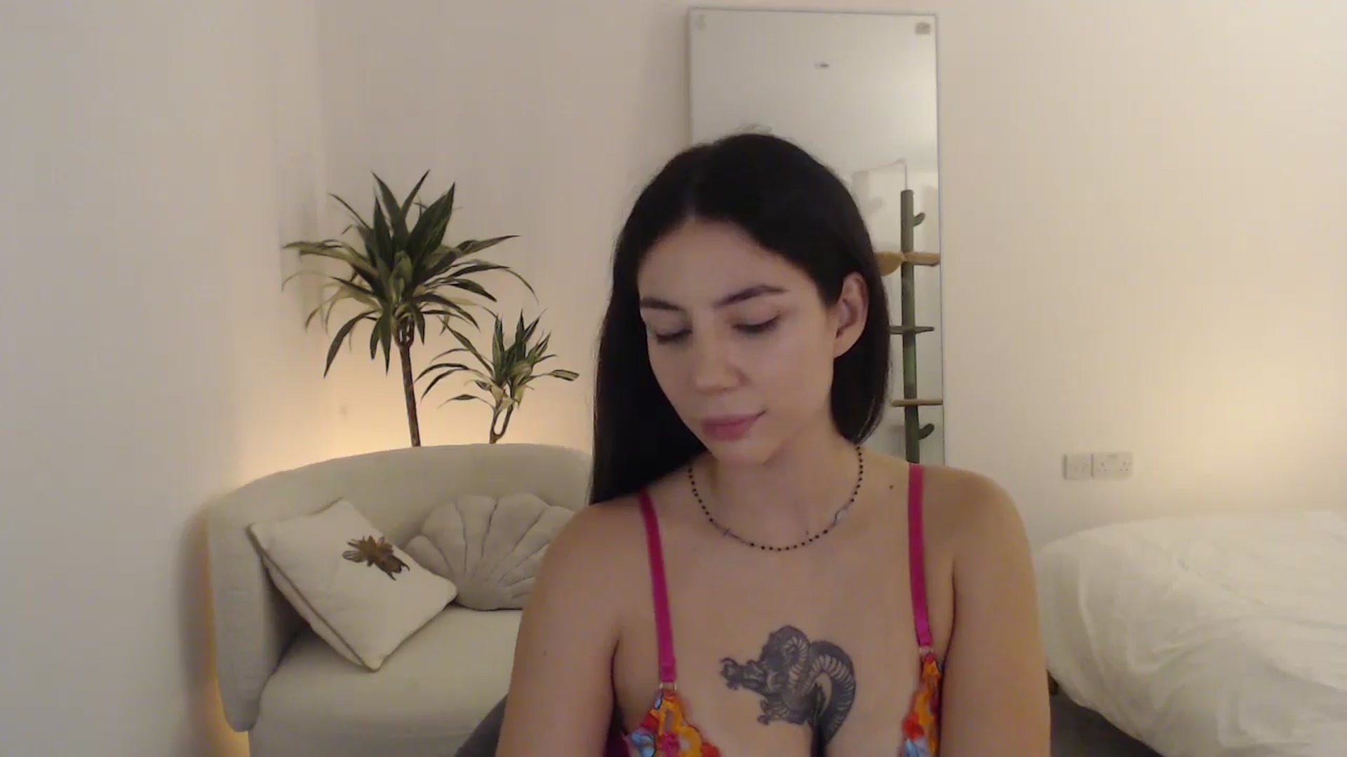Gallery image thumbnail from anacardi's myfreecams stream on, 10/19/2024, 24:20 image 15 of 20