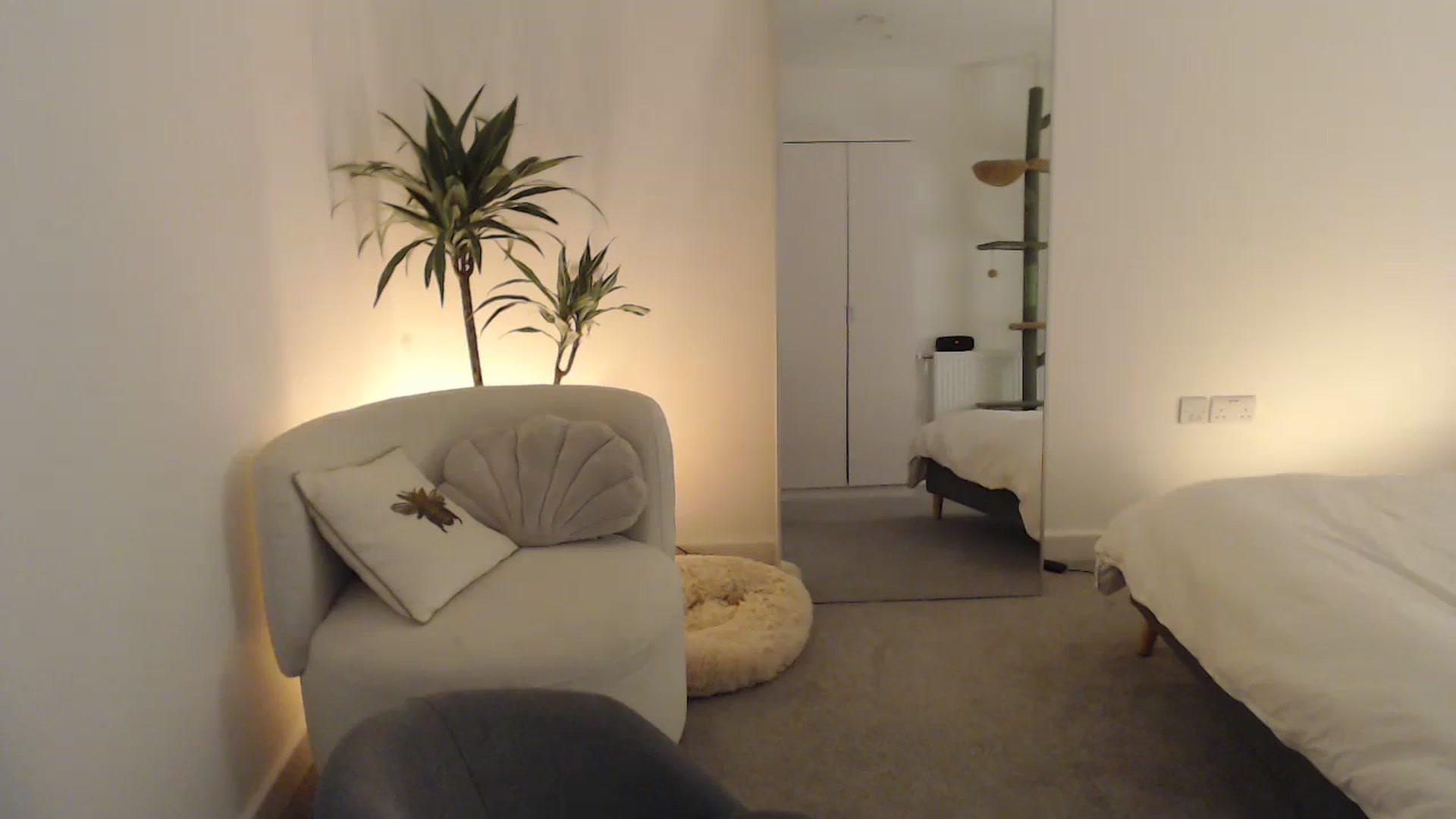 Gallery image thumbnail from anacardi's myfreecams stream on, 10/21/2024, 22:32 image 3 of 20