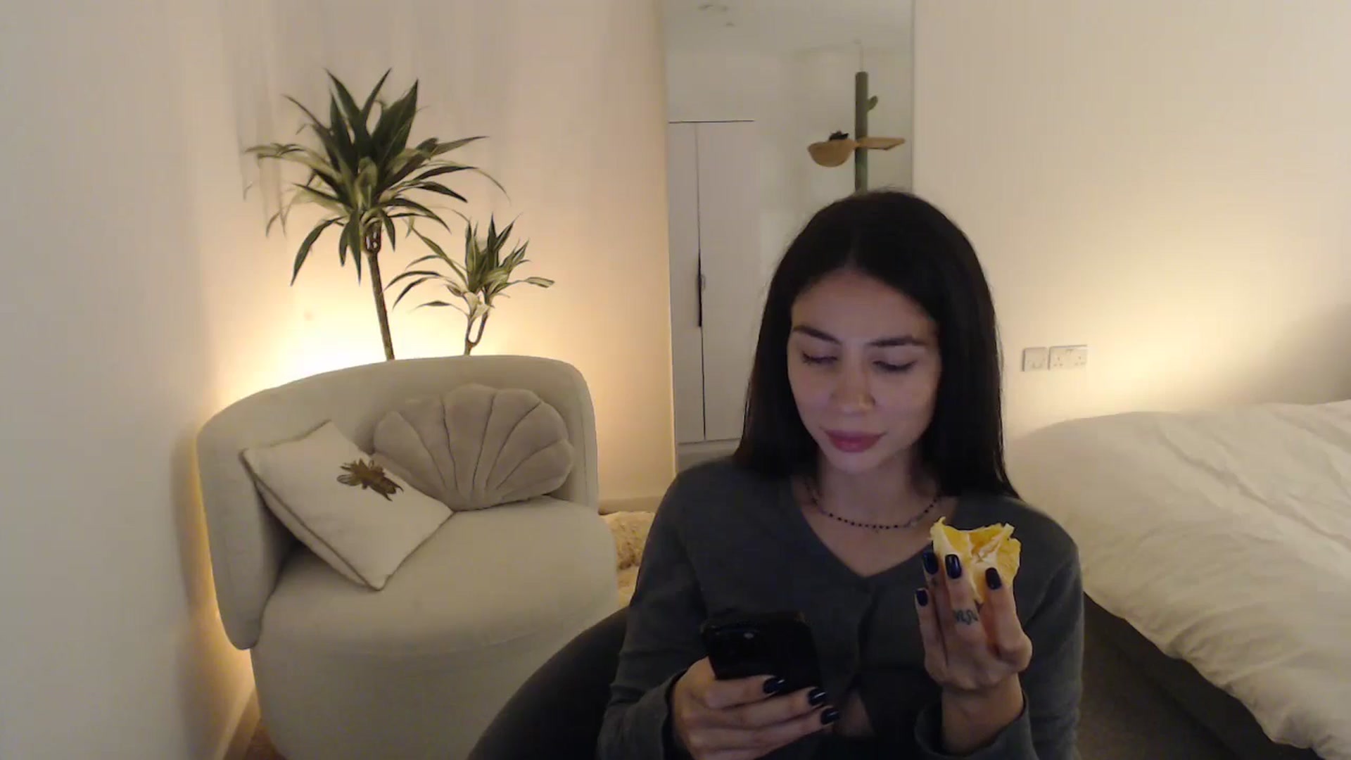 Gallery image thumbnail from anacardi's myfreecams stream on, 10/21/2024, 22:32 image 12 of 20