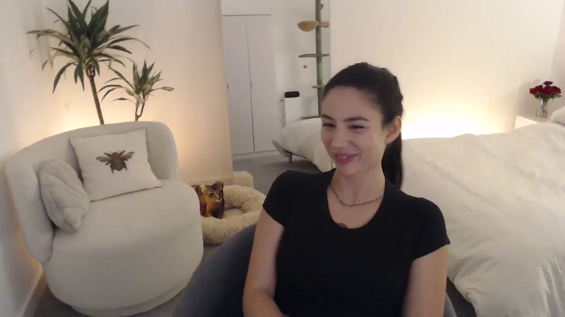 Gallery image thumbnail from anacardi's myfreecams stream on, 10/22/2024, 23:26 image 13 of 20