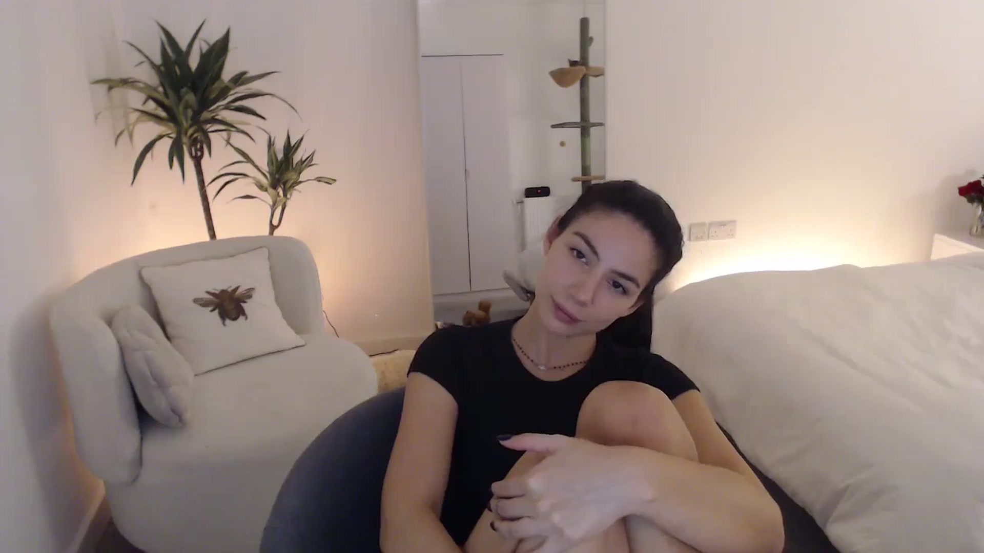 Gallery image thumbnail from anacardi's myfreecams stream on, 10/23/2024, 24:08 image 20 of 20
