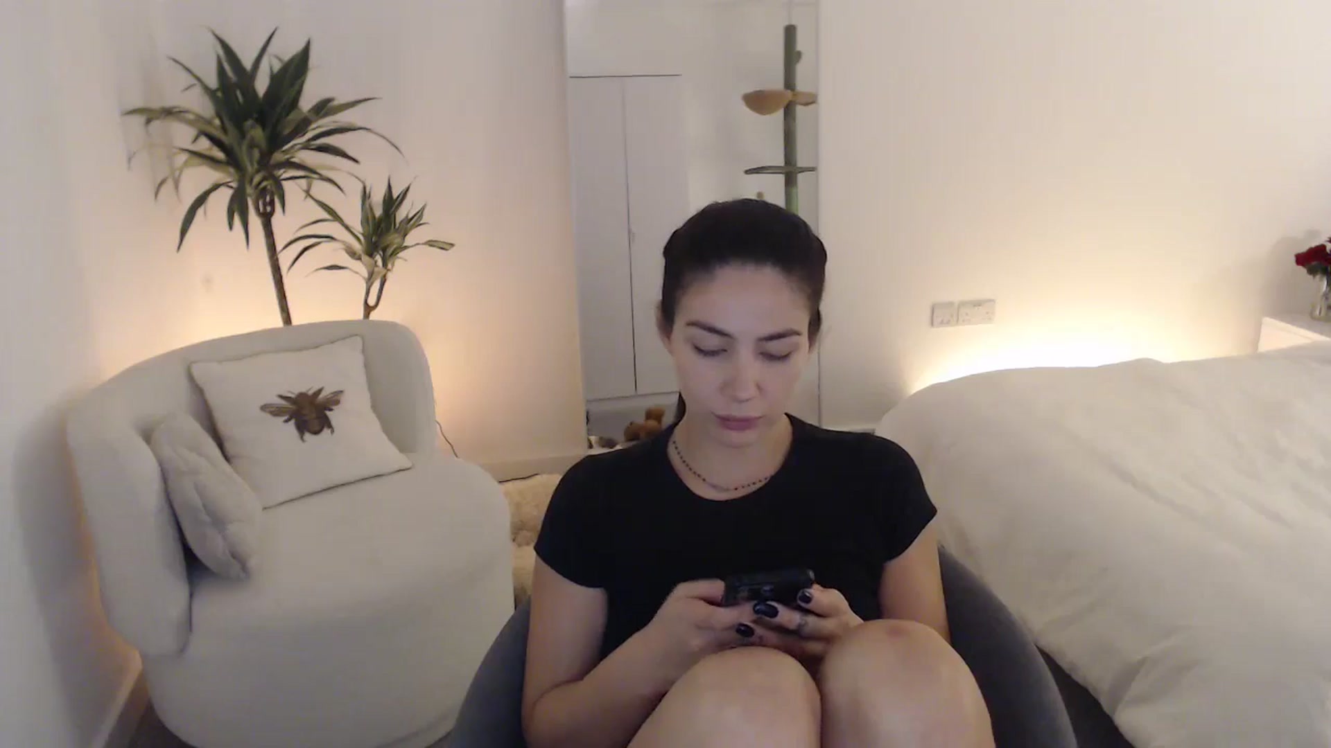 Gallery image thumbnail from anacardi's myfreecams stream on, 10/23/2024, 24:08 image 11 of 20