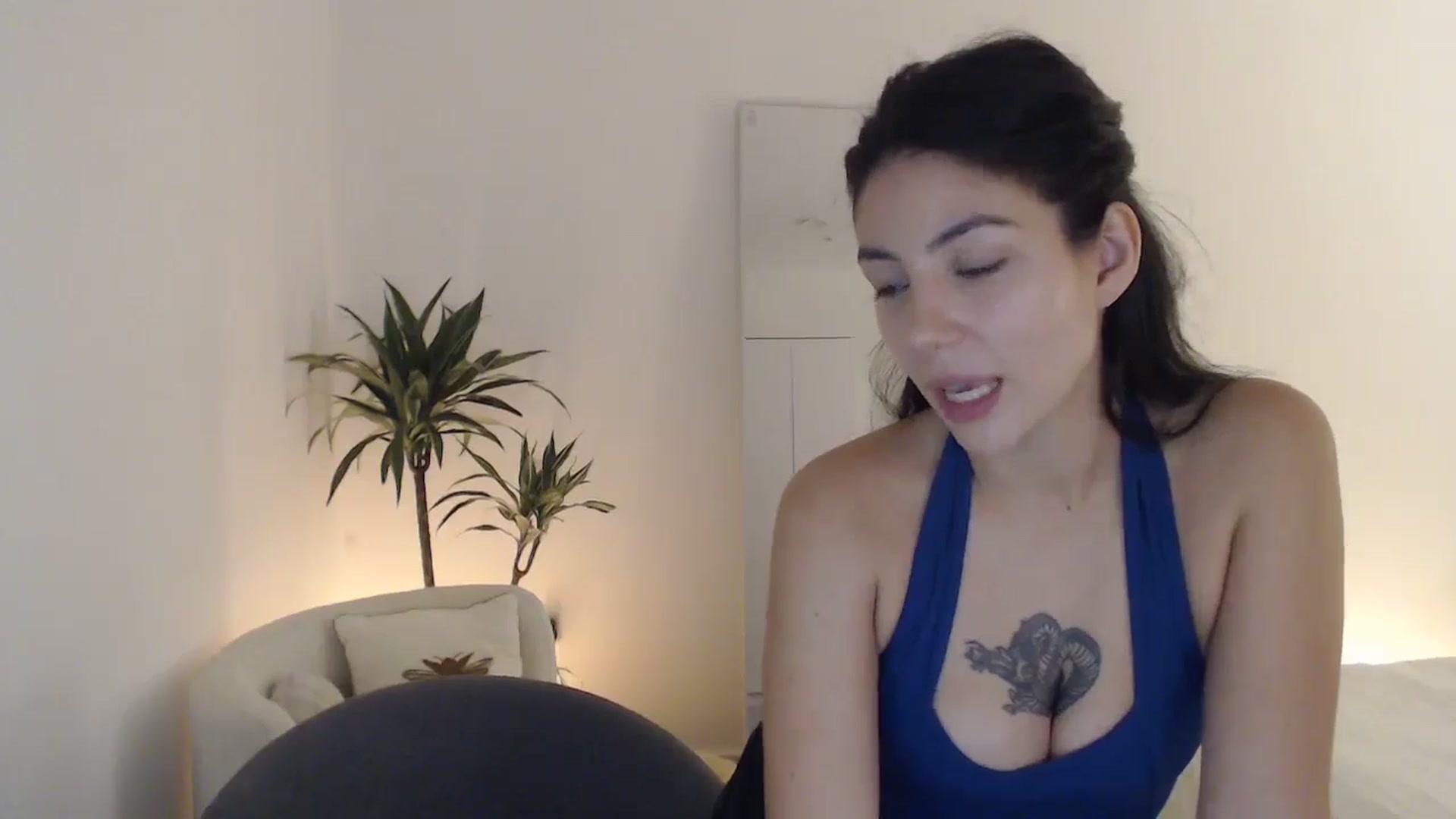 Gallery image thumbnail from anacardi's myfreecams stream on, 10/24/2024, 22:32 image 7 of 20